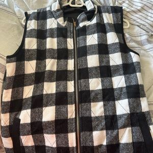 2 Columbia vests 1 boutique vest